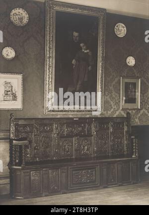 Fotografie delle stanze della casa di Victor Hugo, 1900-1930: Sala da pranzo al secondo piano, fotografo, tra il 1920 e il 1930, 20th Century, Maison de Victor Hugo - Hauteville House, Fotografia, Gelatino stampa in bromuro d'argento, Parigi, dimensioni - opera: Altezza: 22,7 cm, larghezza: 16,5 cm, dimensioni - montaggio originale:, altezza: 38,8 cm, larghezza: 29,2 cm Foto Stock