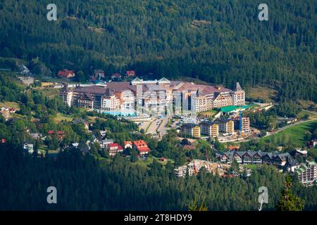 Vista dal monte Snezhka a Karpacz. Parco nazionale di Karkonosze, Polonia Foto Stock