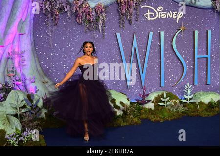 Londra, Regno Unito. 20 novembre 2023. Ariana DeBose partecipa a Disney -"WISH" UK Premiere all'ODEON Luxe Leicester Square. Credito: Vedere li/Picture Capital/Alamy Live News Foto Stock