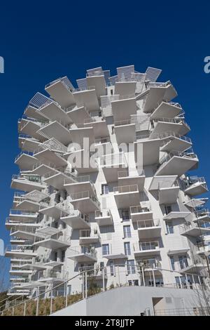 Edificio moderno ' l'Arbre Blanc ', Les Berges du Lez. Montpellier, Occitanie, Francia Foto Stock