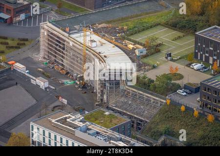 Luftbild, Baustelle mit Sanierung und Fassadengerüst am Colosseum, historisches Bauwerk, Kruppwerke, Bochum, Ruhrgebiet, Nordrhein-Westfalen, Deutschland ACHTUNGxMINDESTHONORARx60xEURO *** veduta aerea, cantiere con lavori di ristrutturazione e ponteggi sul Colosseo, edificio storico, Kruppwerke, Bochum, zona della Ruhr, Renania settentrionale-Vestfalia, Germania ATTENTIONxMINDESTHONORARx60xEURO credito: Imago/Alamy Live News Foto Stock