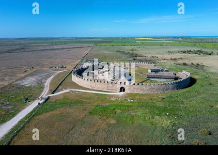 Castello di Eketorp, fortezza collinare ricostruita nella steppa di Stora Alvaret, vista aerea, Svezia, Oeland, Degerhamn Foto Stock