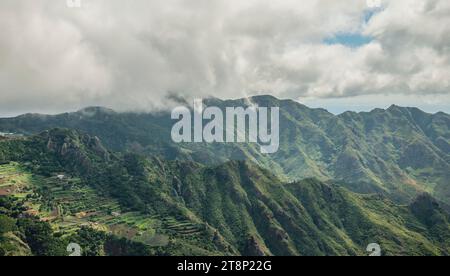 Panorama da Mirador Pico del Ingles, Las, macizo de anaga (Montanas de Anaga), Tenerife, Isole Canarie, Spagna Foto Stock