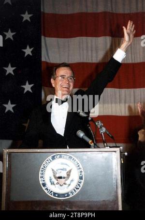 Il Vicepresidente Bush si rivolge ai giovani Repubblicani. Foto Stock