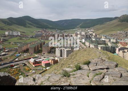 Ulan Bator dal Memoriale russo della seconda guerra mondiale di Zaisan, rivolto a sud, Ulan Bator, Mongolia Foto Stock