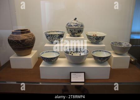 Ceramiche cinesi, Museo Ramkhamhaeng, Sukhothai, Museo di storia di Sukhothai, Sukhothai, Thailandia Foto Stock