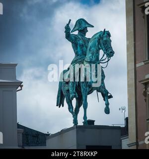 17 agosto 2023, Stoccolma, Stoccolma, Svezia: Jean-Baptiste Jules Bernadotte, un cittadino comune nato in Francia nel 1763, è diventato uno dei comandanti dell'esercito più vittoriosi di Napoleone. Fu reclutato al trono di Svezia quando re Carlo XIII non riuscì a produrre un erede reale. Bernadotte governò come re Carlo XIV Johan, diventando il primo della dinastia Bernadotte che regna fino ai giorni nostri. (Immagine di credito: © Robert Holmqvist/ZUMA Press Wire) SOLO USO EDITORIALE! Non per USO commerciale! Foto Stock