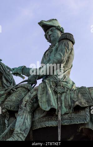 Stoccolma, Svezia: Palazzo reale, statua di Carlo XIV Giovanni Foto Stock