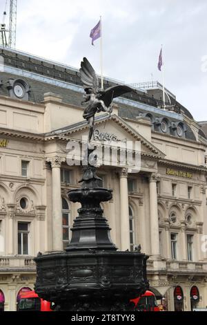 London Piccadilly Circus Shaftesbury Memorial Fountain (Statua di Eros), Londra, Inghilterra, Regno Unito Foto Stock