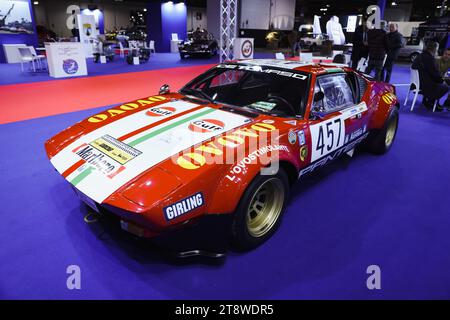 Una visione generale di uno stand fieristico a Milano AutoClassica a Rho Fieramilano a Rho Fieramilano il 19 novembre 2023 a Milano (foto di Alessandro Bremec/NurPhoto) Foto Stock