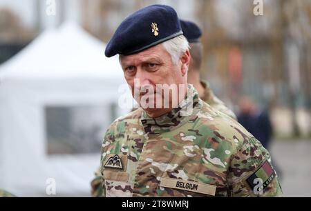 Marche EN Famenne, Belgio. 21 novembre 2023. Re Filippo - Filip del Belgio raffigurato durante una visita reale al campo militare di re Alberto nelle Marche-en-Famenne, come parte delle sue tradizionali visite di lavoro alla difesa, martedì 21 novembre 2023. Il re incontra soldati e civili in addestramento ed è informato sui vari statuti all'interno della difesa, della cooperazione reciproca e della politica del personale. BELGA PHOTO VIRGINIE LEFOUR Credit: Belga News Agency/Alamy Live News Foto Stock