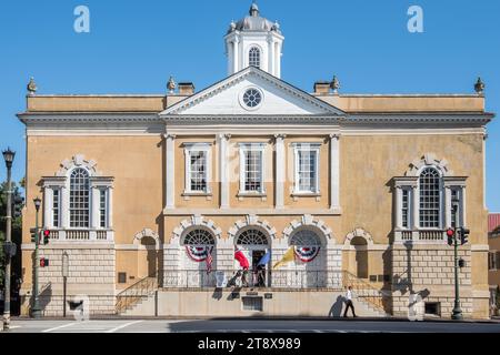 Old Exchange and Provost Dungeon a Charleston, South Carolina. È stato completato nel 1771 ed è anche conosciuto come Custom House. Foto Stock