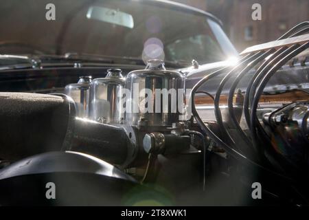 Jaguar e Type 4,3 Coupé a testa fissa serie 1,5, classica auto sportiva britannica Foto Stock