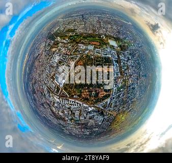 Luftbild, Melaten-Friedhof umgeben von herbstlichen Laubbäumen, Innerer GrünGürtel Park, Erdkugel, Fisheye Aufnahme, Fischaugen Aufnahme, 360 Grad Aufnahme, piccolo mondo, piccolo pianeta, fisheye Bild, Lindenthal, Köln, Rheinland, Nordrhein-Westfalen, Deutschland ACHTUNGxMINDESTHONORARx60xEURO *** Vista aerea, cimitero di Melaten circondato da alberi decidui autunnali, Innerer GrünGürtel Park, Earth Globe, fisheye image, immagine a 360 gradi, piccolo mondo, piccolo pianeta, immagine fisheye, Lindenthal, Colonia, Renania, Renania settentrionale-Vestfalia, Germania ACHTUNGxMINDESTHONORARx60xEURO Foto Stock