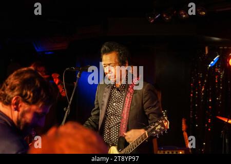 Alejandro Escovedo & Don Antonio und Band, Quasimodo, Berlin 11.7.2017 *** Alejandro Escovedo Don Antonio e band, Quasimodo, Berlin 11 7 2017 crediti: Imago/Alamy Live News Foto Stock