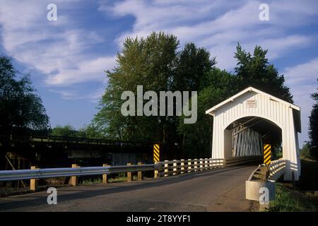 Gilkey Covered Bridge, Covered Bridge Country Tour, Linn County, Oregon Foto Stock