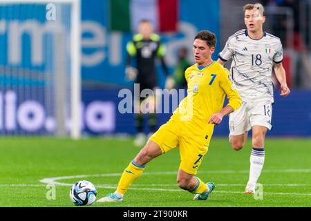 Leverkusen, Germania. 20 novembre 2023. LEVERKUSEN, GERMANIA - 20 NOVEMBRE: Georgiy Sudakov, Ucraina, in azione durante il girone C - UEFA EURO 2024 European Qualifiers match tra Ucraina e Italia a BayArena il 20 novembre 2023 a Leverkusen, Germania. (Foto di Joris Verwijst/BSR Agency) credito: Orange Pics BV/Alamy Live News Foto Stock