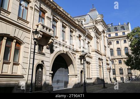 Palazzo della posta (Palatul Poștelor), retro dell'ex ufficio postale principale, strada Poștei, città vecchia, centro storico, Bucarest, Romania, Europa Foto Stock