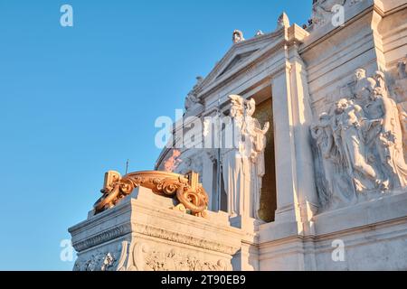 Roma, Italia - ottobre 29 2023: Fiamma eterna per il memoriale del Milite Ignoto Italiano al Vittoriano o all'altare della Patria Foto Stock