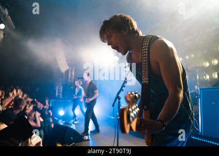 Nottingham, Regno Unito 21 novembre 2023, Dougie Poynter, Danny Jones e Tom Fletcher dei McFly si esibiscono a nottingham a Rock City come parte del tour dei gruppi UK Credit: Paul Smith / Alamy Live News Foto Stock