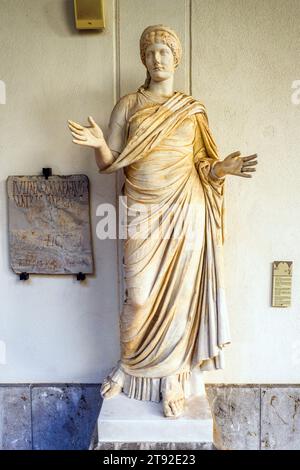 Ritratto statua di Agrippina il Vecchio, nobildonna appartenente alla dinastia Giulio-Claudiana (41-54 d.C.) - Museo archeologico regionale Antonino Salinas - Palermo, Sicilia Foto Stock