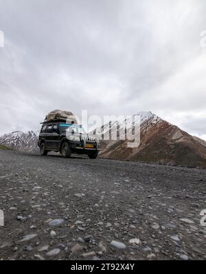 Ladakh Road Trip su scorpio Foto Stock