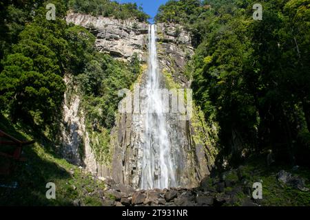 La cascata Nachi è una grande cascata permanente in Giappone situata nella prefettura di Wakayama. Foto Stock