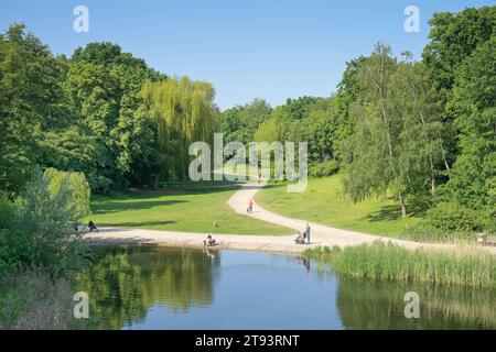 Ententeich, Rudolph-Wilde-Park, Schöneberg, Tempelhof-Schöneberg, Berlino, Deutschland *** didascalia locale *** , Berlino, Deutschland Foto Stock