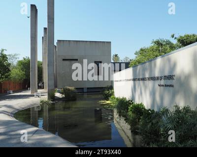 Nelson Mandela citazione su un muro del museo dell'apartheid a Soweto, Gauteng, Sudafrica Foto Stock