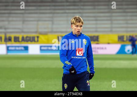 Boraas, Svezia. 20 novembre 2023. Lo svedese Daniel Svensson ha visto prima dell'incontro di qualificazione DELL'EURO U21 tra Svezia e Paesi Bassi alla Boraas Arena di Boraas. (Foto: Gonzales Photo - Amanda Persson). Foto Stock