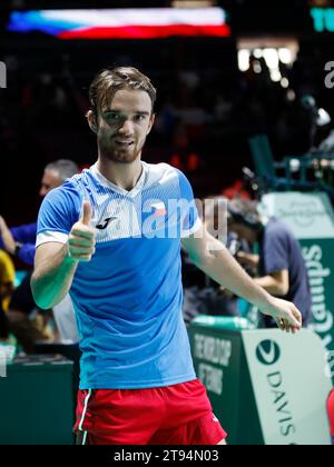 Il tennista ceco Tomas Machac è visto dopo l'ultima partita a gironi del Campionato mondiale di tennis maschile 2023 contro l'Australia, a Malag Foto Stock