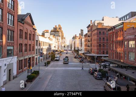 West 14th Street fotografata dalla High Line, New York City, Stati Uniti d'America. Foto Stock