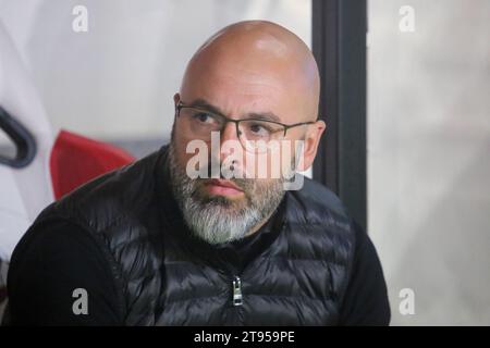 Zamora, Spagna, 22 novembre 2023: Allenatore Zamora CF, David Movilla durante il secondo round della SM El Rey Cup 2023-24 tra Zamora CF e Villarreal CF, il 22 novembre 2023, presso l'Estadio Silver Route, a Zamora, in Spagna. Credito: Alberto Brevers / Alamy Live News Foto Stock