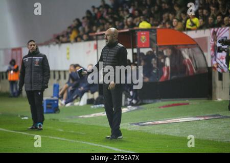 Zamora, Spagna, 22 novembre 2023: Allenatore Zamora CF, David Movilla durante il secondo round della SM El Rey Cup 2023-24 tra Zamora CF e Villarreal CF, il 22 novembre 2023, presso l'Estadio Silver Route, a Zamora, in Spagna. Credito: Alberto Brevers / Alamy Live News Foto Stock