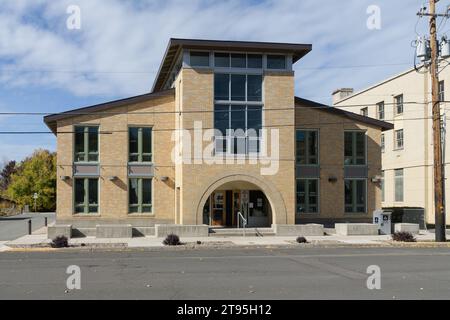 Lakeview, OREGON, USA - 14 ottobre 2023; facciata dell'edificio Lake County Library District a Lakeview, Oregon Foto Stock