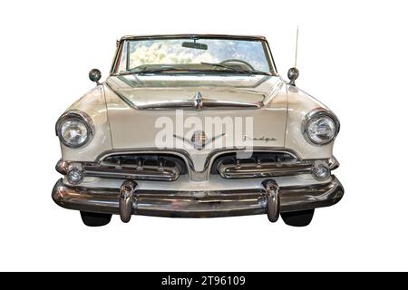 Escondido, CA - 10-30-2023: Dodge, Coronet, auto di terza generazione. Foto Stock