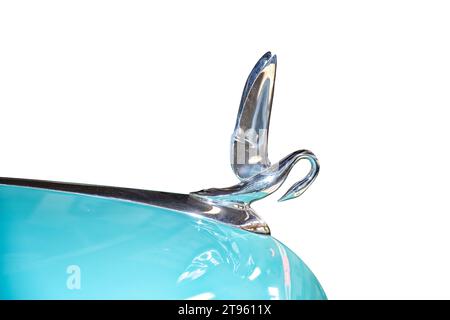 Escondido, CA - 10-30-2023: Decorazione del cofano su Packard Super Deluxe Eight Model 2332 Convertible Victoria, 1950. Foto Stock