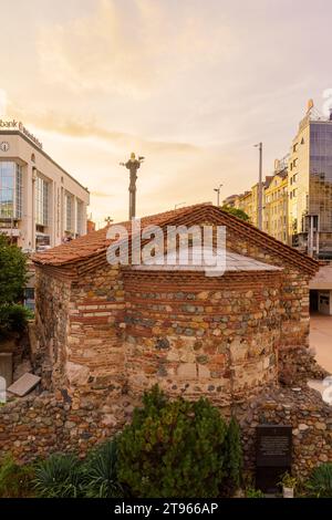 Sofia, Bulgaria - 9 ottobre 2023: Veduta della chiesa di Santa Petka, a Sofia, Bulgaria Foto Stock