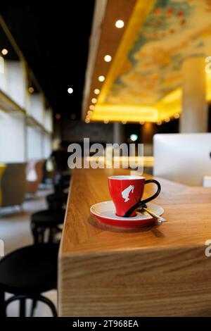 Caffè tradizionale viennese, ristorante gastronomico, cultura della caffetteria Vienna, Austria Foto Stock