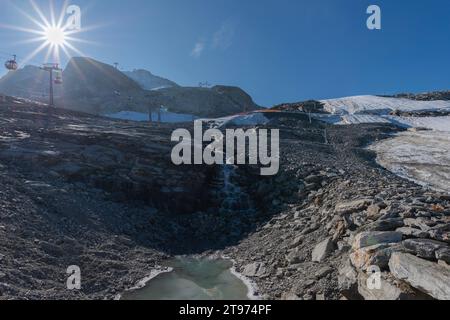 Stazione di montagna Tuxer Ferner Haus a 2.660 m di altitudine, Gletscherbergbahn Hintertux, Val Tuxer, Tirolo, Alpi dello Zillertal, Austria, Europa Foto Stock