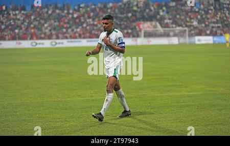 Il capitano Jamal Bhuyan durante la partita di qualificazione ai Mondiali di calcio del Bangladesh e Libano alla Bashundhara Kings Arena di Dacca, Bangladesh, 21 Novembe Foto Stock