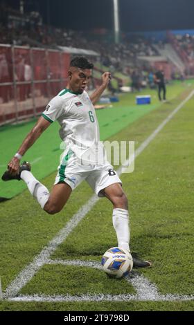 Il capitano Jamal Bhuyan durante la partita di qualificazione ai Mondiali di calcio del Bangladesh e Libano alla Bashundhara Kings Arena di Dacca, Bangladesh, 21 Novembe Foto Stock