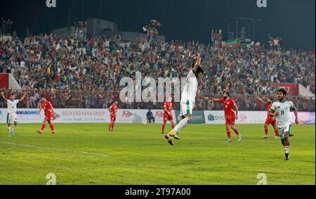 Lo sceicco Morsalin festeggia il suo accattivante gol che ha aiutato il Bangladesh a vincere un pareggio nel 1-1 contro la visita in Libano in una Qualifi di Coppa del mondo Foto Stock