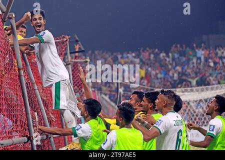 Lo sceicco Morsalin festeggia il suo accattivante gol che ha aiutato il Bangladesh a vincere un pareggio nel 1-1 contro la visita in Libano in una Qualifi di Coppa del mondo Foto Stock