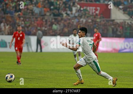 Partita delle qualificazioni per la Coppa del mondo FIFA Bangladesh e Libano alla Bashundhara Kings Arena di Dacca, Bangladesh, 20 novembre 2023. Foto Stock