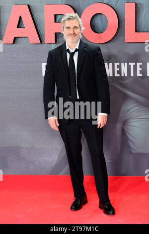 L'attore americano, Joaquin Phoenix, Joaquin Rafael Bottom, ha posato per i media durante il photocall durante la première del film Napoleón al Prado Foto Stock