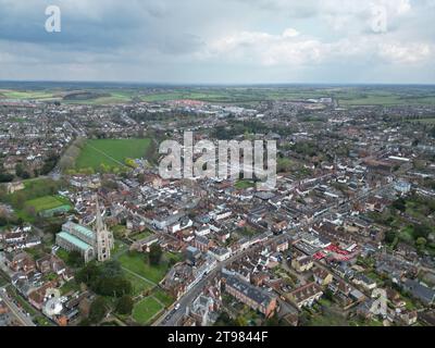 Zaffron Walden Market Town nell'Essex, Regno Unito, drone panoramico ad alto angolo Foto Stock
