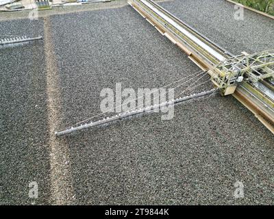 Letti filtranti impianto di trattamento delle acque vista aerea Regno Unito Saffron Walden Essex Foto Stock