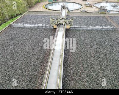 Letti filtranti impianto di trattamento delle acque vista aerea Regno Unito Saffron Walden Essex Foto Stock