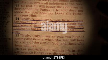 Aperto Bible John 5:24 Foto Stock